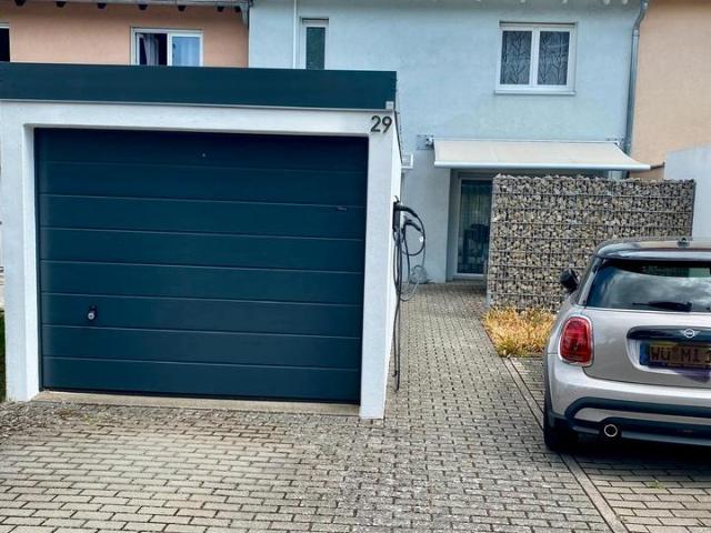 Ohne Makler: Reihenhaus am Heuchelhof mit Einliegerwohnung