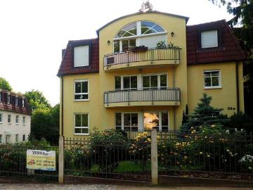 Ohne Käufer Courtage: Drei Zimmer Wohnung in bester Lage in Radebeul Ost, oberhalb des Augustusweges