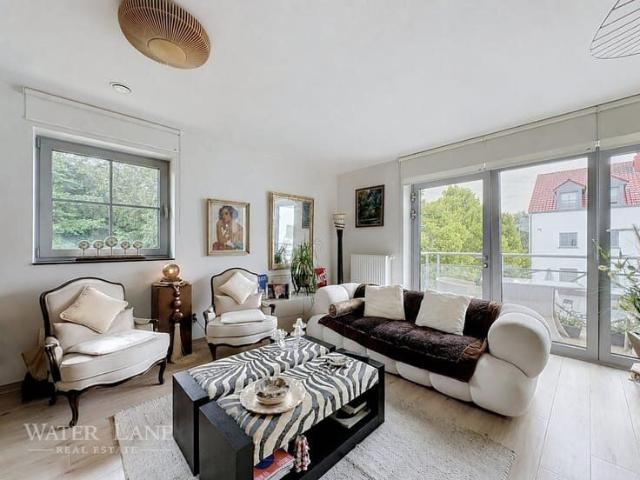 Ohain: Charming 2 bedroom home—a great opportunity—with a la