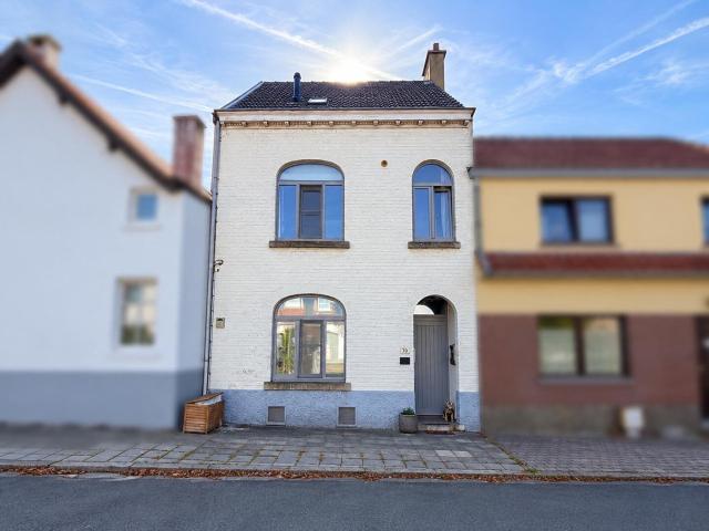 OHAIN: Maison villageoise 3CH, 2SDB, 1BUR, terrasse & jardin