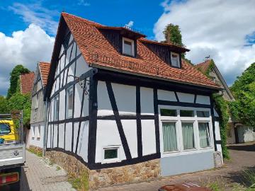 Ohh Karben! Fachwerkhaus und Einliegerwohnung für Zwei