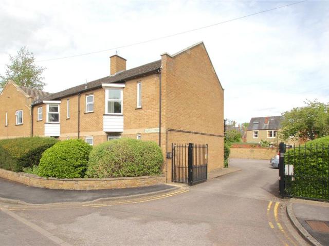 OLNEY COURT, MARLBOROUGH ROAD, OX1 1 bed apartment to rent £1,695 pcm £391 pw