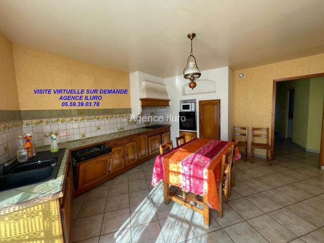 Oloron Maison Ancienne Renovee Type T4 Aux Beaux Volumes D. 191m² Oloron Sainte Marie
