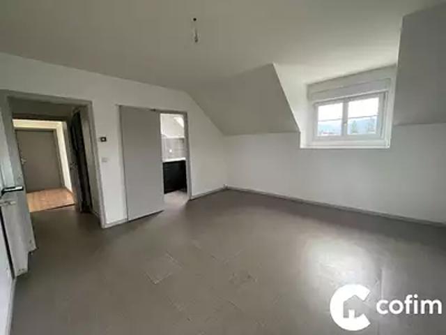 Oloron Sainte Marie 64400 Location appartement 2 pièces t2 au dernier étage