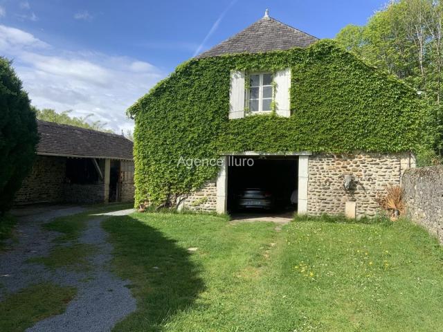 Oloron Proximite Centre Belle Maison De Maitre Avec Piscin. 261m² Oloron Sainte Marie