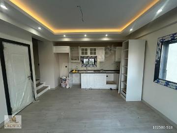 OLCAYTO'DAN GÜMÜLDÜR MERKEZ'DE DOĞA MANZARALI SATILIK 2+1 DAİRE
