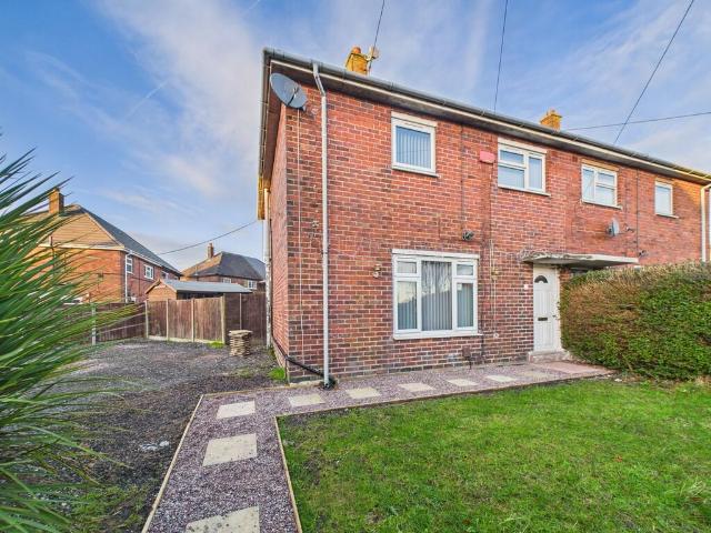 Oldway Place,Longton, Stoke on Trent 3 bed semi detached house to rent £895 pcm £207 pw