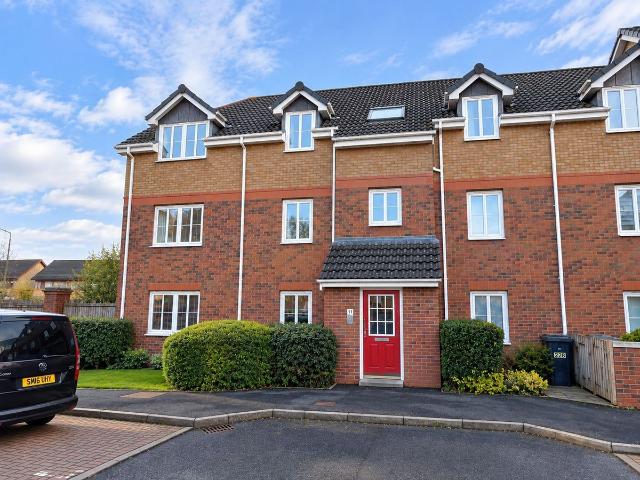 Oldwood Place, Livingston EH54, 2 bed flat to rent, £950 pcm | PrimeLocation