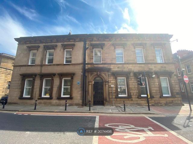Old Court House, Wakefield WF1, 2 bed flat to rent, £745 pcm | PrimeLocation