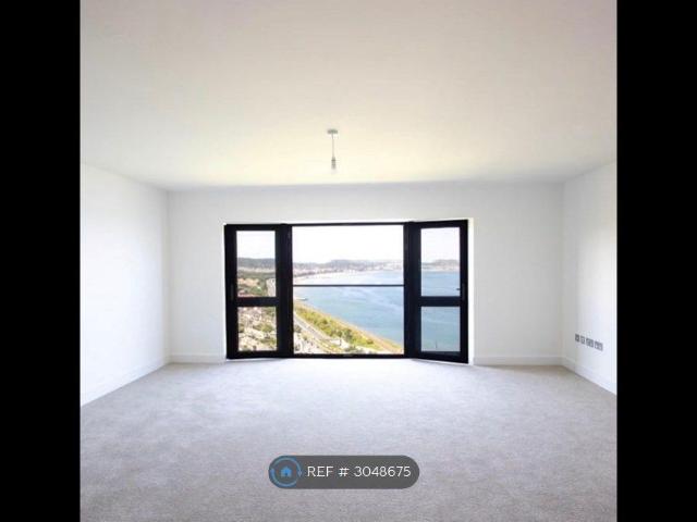 Old Colwyn, Colwyn Bay LL29, 3 bed flat to rent, £1,600 pcm | PrimeLocation