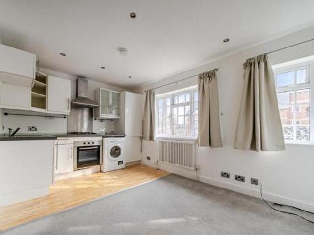 Old Commercial Road, Portsmouth, 1 Bedroom Flat