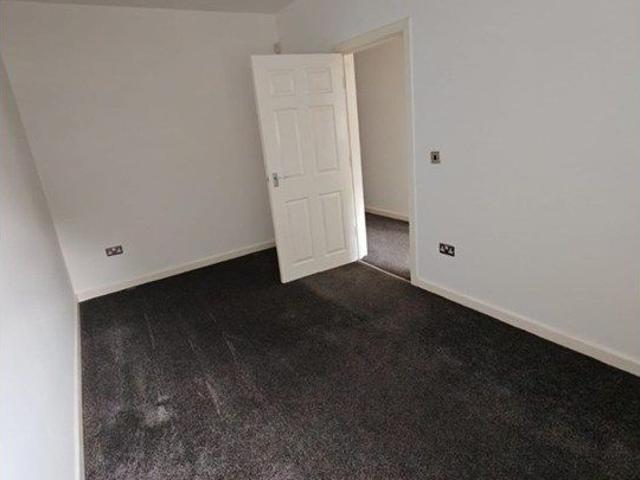 Old Cawsey, Sowerby Bridge HX6, 2 bed flat to rent, £725 pcm | PrimeLocation