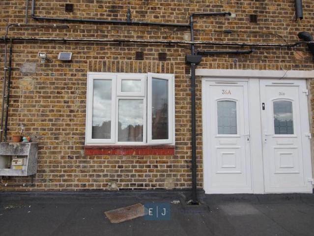 Old Church Road, London E4 1 bed apartment to rent £1,350 pcm £312 pw
