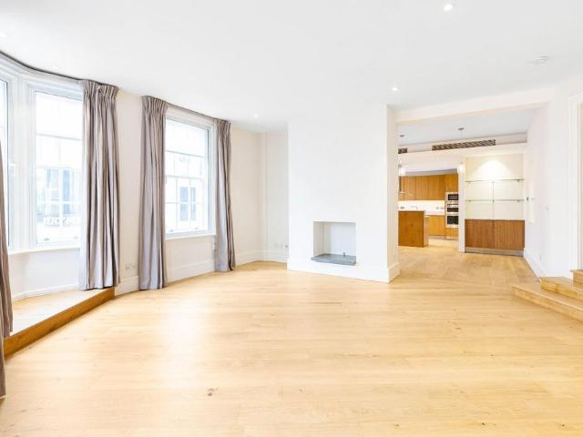 Old Church Street, London, SW3 2 bed apartment to rent £6,249 pcm £1,442 pw