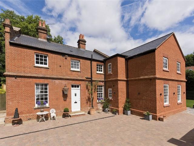 Old Chestnut Avenue, Claremont Park, Esher, Surrey KT10, 4 bed link detached house to rent, £5,250 pcm | PrimeLocation