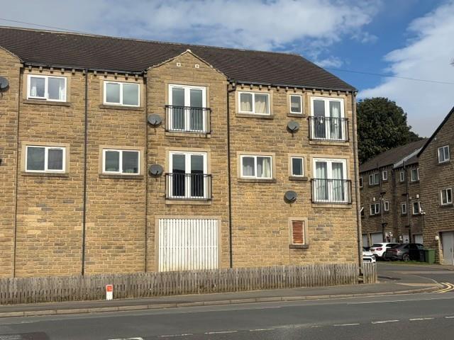 Old Clock Mill Court, Bradford BD13 2 bed apartment to rent £750 pcm £173 pw