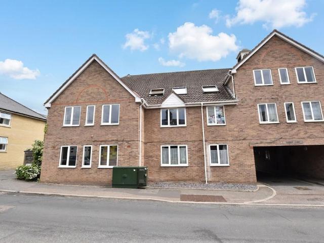 Old Croxton Road, Thetford, IP24 1 bed flat to rent £835 pcm £193 pw