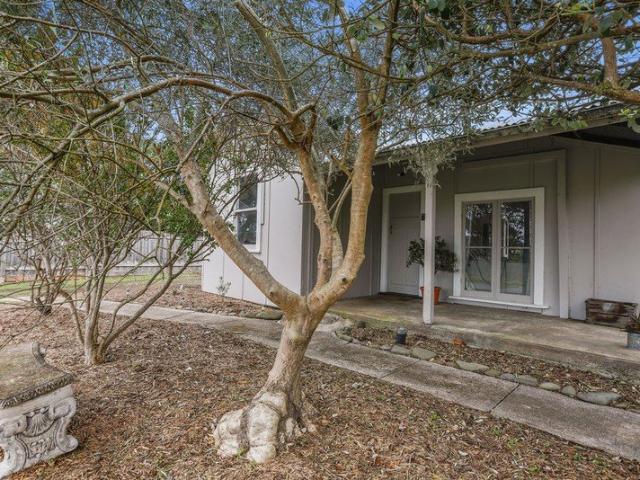 OLD APOLLO BAY CHARM WITH SPACE TO DREAM