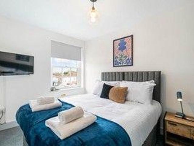 Old Bank Hse 8 Barkwith 1 bed apartment to rent £1,995 pcm £460 pw