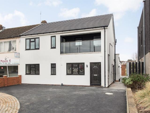 Old Bridge Road, Whitstable CT5, 2 bed flat to rent, £1,350 pcm | PrimeLocation
