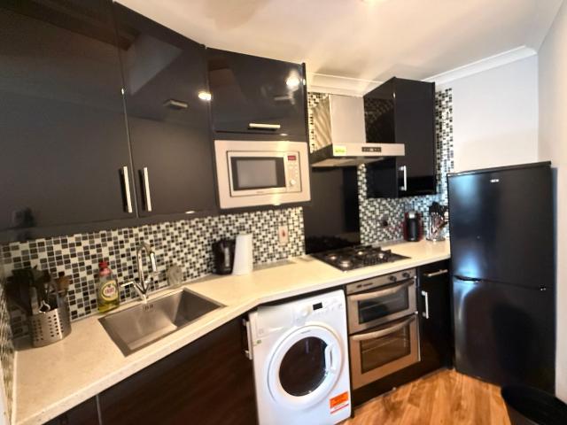 Old Brompton Road, Earls Court, London SW5, 2 bed flat to rent, £3,000 pcm | PrimeLocation