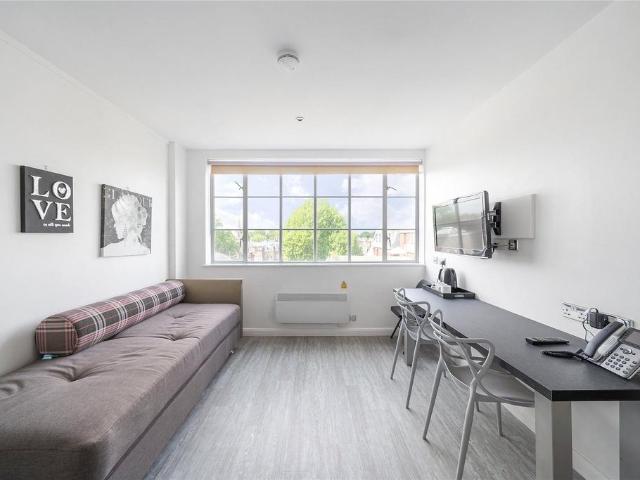 Old Brompton Road, London, SW7 Studio to rent £3,298 pcm £761 pw
