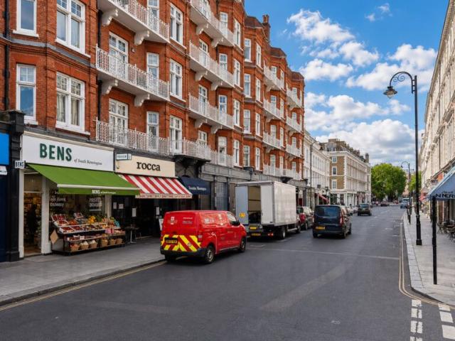 Old Brompton Road, London SW7, 3 bed flat to rent, £5,250 pcm | PrimeLocation