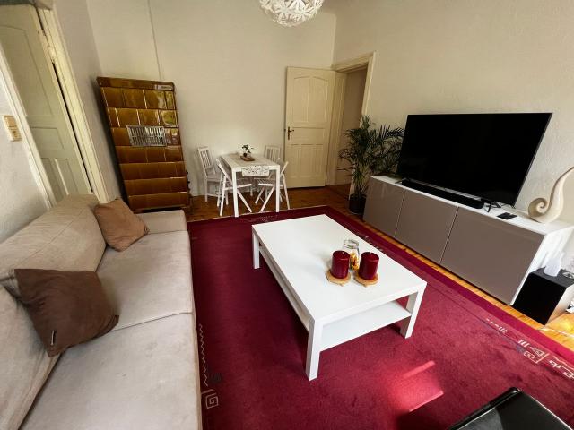 old building apartment in Charlottenburg Nord GH3, Berlin Amsterdam Apartments for Rent