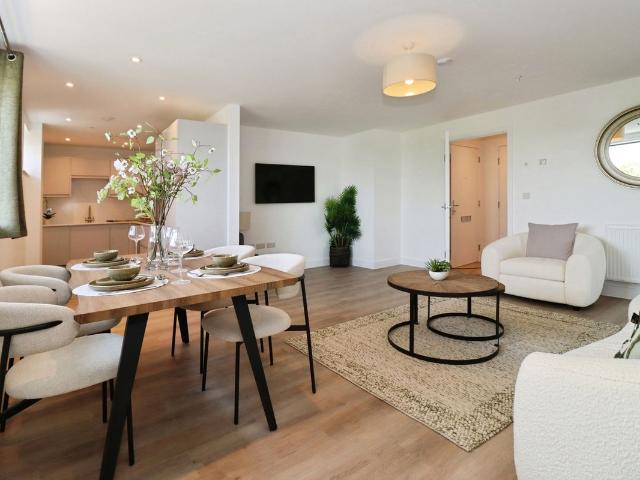 Old Gloucester Road, Bristol BS16, 2 bed flat to rent, £1,600 pcm | PrimeLocation