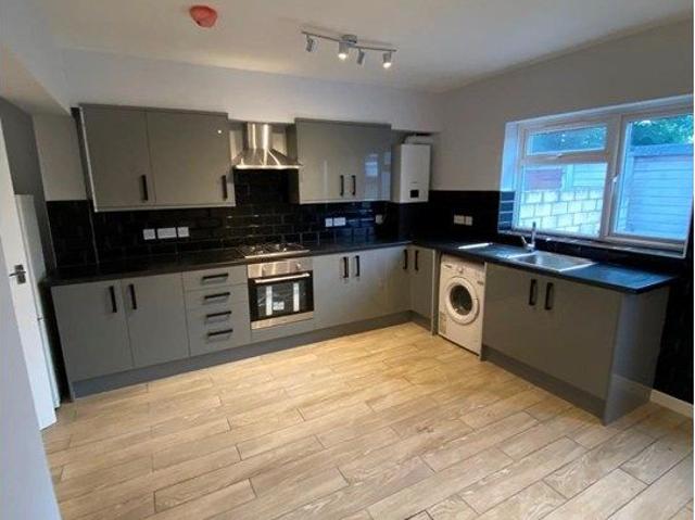 Old Farm Close, Hounslow TW4, 4 bed terraced house to rent, £2,700 pcm | PrimeLocation