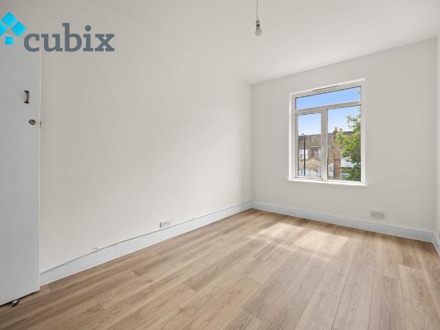 Old Kent Road 275A, London SE1, 2 bed flat to rent, £1,998 pcm | PrimeLocation