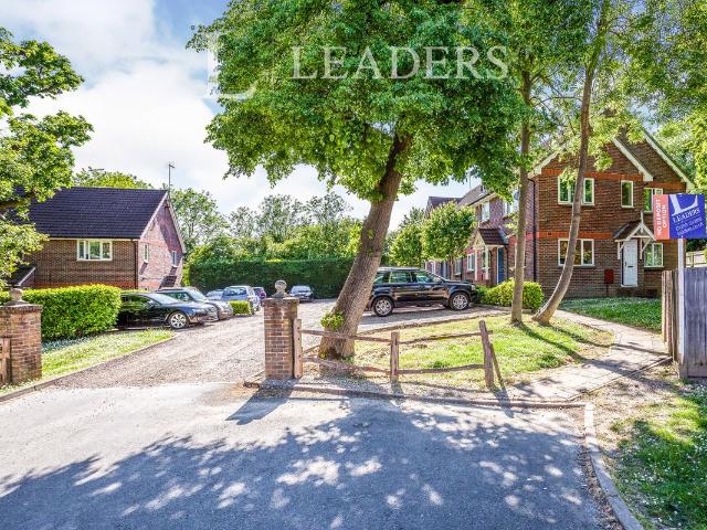 Old Horsham Road, Crawley RH11, 1 bed flat to rent, £1,200 pcm | PrimeLocation