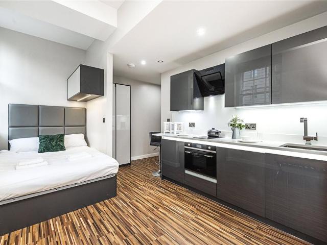 Old Half Moon Chambers, 5 9 Chapel Walks, Manchester, M2 1HN, United Kingdom | Studio apartment for rent #115326744 | Rentberry