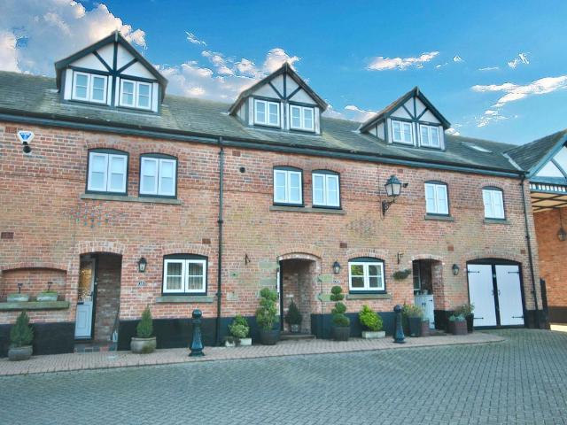 Old Hall Court, Malpas, Cheshire SY14, 4 bed barn conversion to rent, £1,250 pcm | PrimeLocation