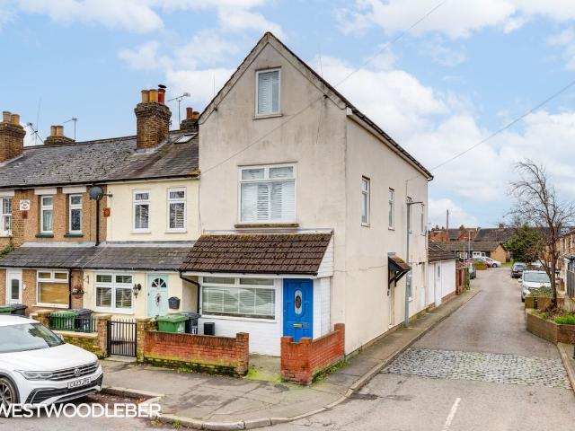 Old Highway, Hoddesdon EN11, 1 bed maisonette to rent, £1,300 pcm | PrimeLocation