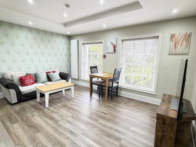 Old Hill, Wolverhampton WV6 1 bed apartment to rent £1,000 pcm £231 pw