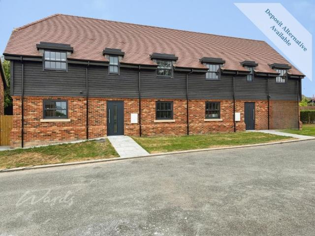 Old Orchard Drive Minster CT12 4 bed semi detached house to rent £2,200 pcm £508 pw