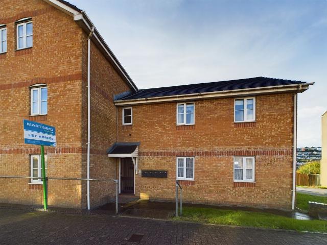 Old Laira Road, Laira PL3, 2 bed flat to rent, £875 pcm | PrimeLocation