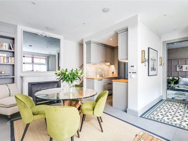 Old Manor Yard, London SW5 5 bed house to rent £8,346 pcm £1,926 pw