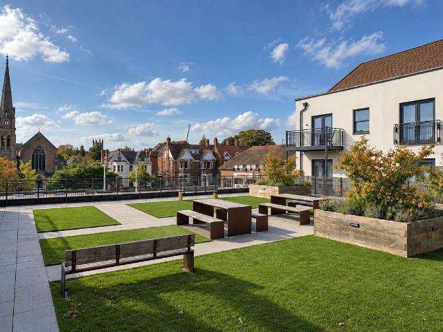 Old Market Place, Farnham, Surrey GU9, 2 bed flat to rent, £2,263 pcm | PrimeLocation