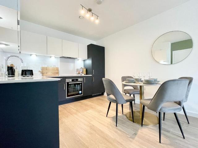 Old Market Place 2 bed apartment to rent £2,180 pcm £503 pw