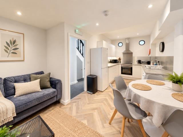 Old Market Street, Bristol BS2 4 bed house to rent £3,848 pcm £888 pw