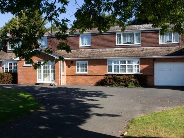 Old Mill Avenue 1 bed in a house share to rent £550 pcm £127 pw