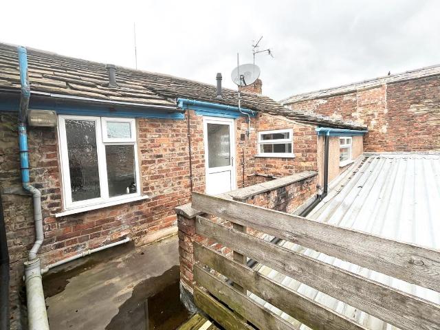 Old Mill Lane, Macclesfield, Cheshire SK11, 1 bed flat to rent, £725 pcm | PrimeLocation