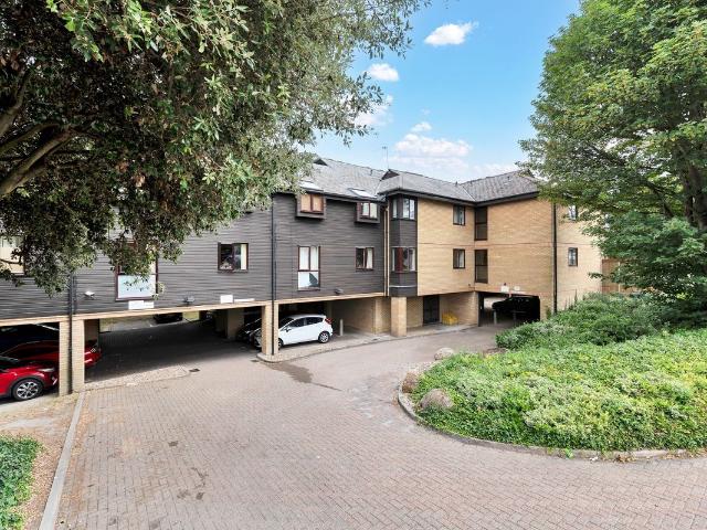 Old North Road, Royston SG8, 1 bed flat to rent, £1,100 pcm | PrimeLocation