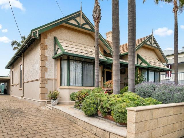 Old soul, big lifestyle  a Semaphore classic with plenty of story to tell
