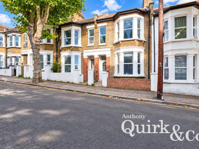 Old Southend Road, Southend On Sea SS1, 3 bed terraced house to rent, £1,600 pcm | PrimeLocation