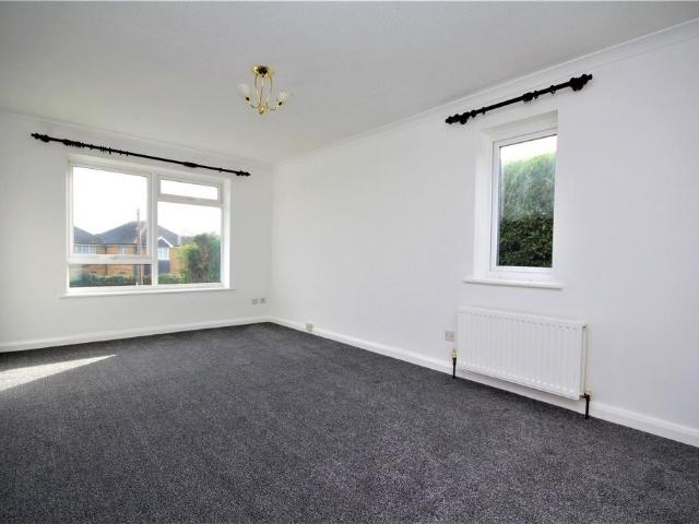 Old Salts Farm Road, Lancing BN15 1 bed flat to rent £950 pcm £219 pw