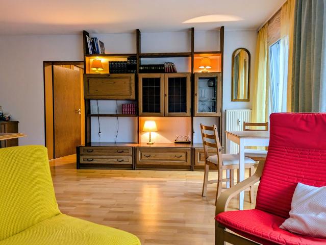 Old school meets modern homy feel and practical apartment 5 minutes walk from University, Mainz Amsterdam Apartments for Rent