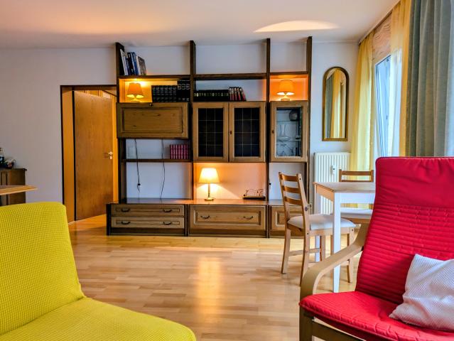 Old school meets modern homy feel and practical apartment 5 minutes walk from University